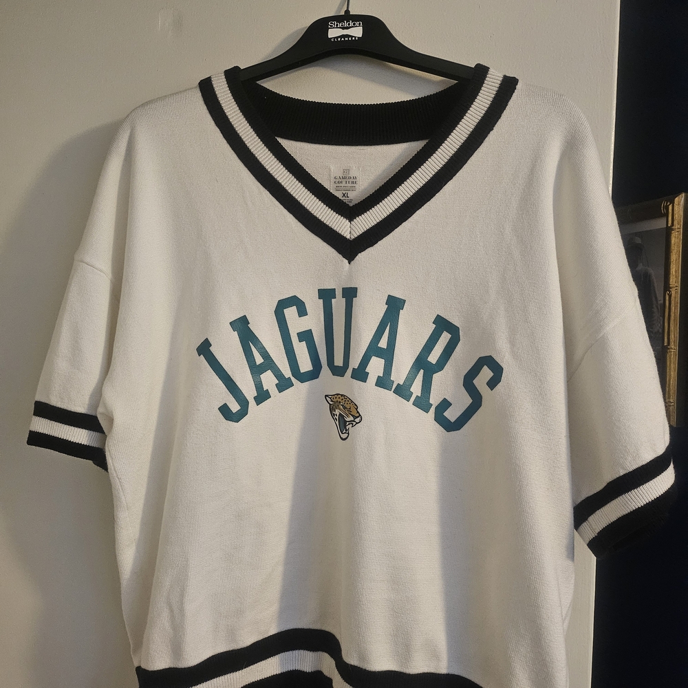 Jacksonville Jaguars Gameday Coture White & Black V-Neck SHORT sleeve Sweater xl